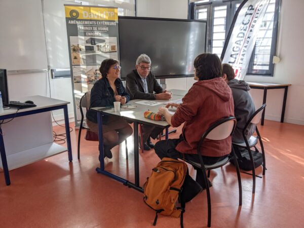 Rencontre entre étudiants en Génie Civil et professionnels