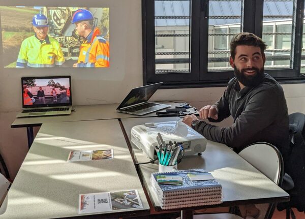 Clement Jezequel revient souvent à l'IUT lors des Forum des Travaux Publics